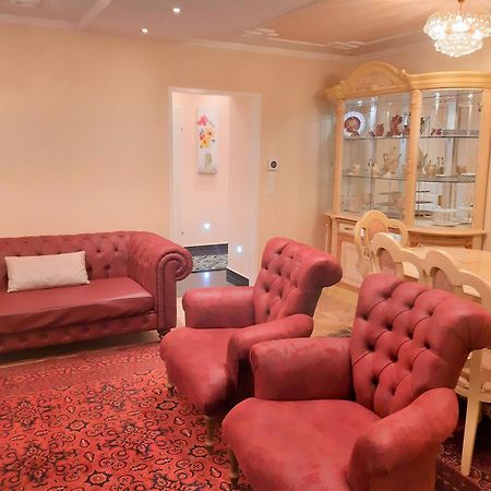 Grosse Wohnung Naehe Zentrum 维也纳 外观 照片