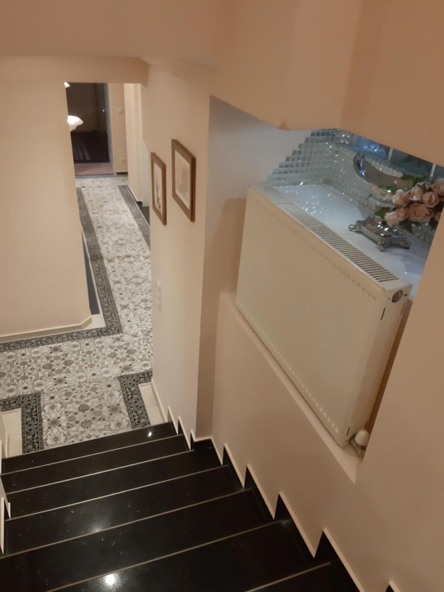 Grosse Wohnung Naehe Zentrum 维也纳 外观 照片